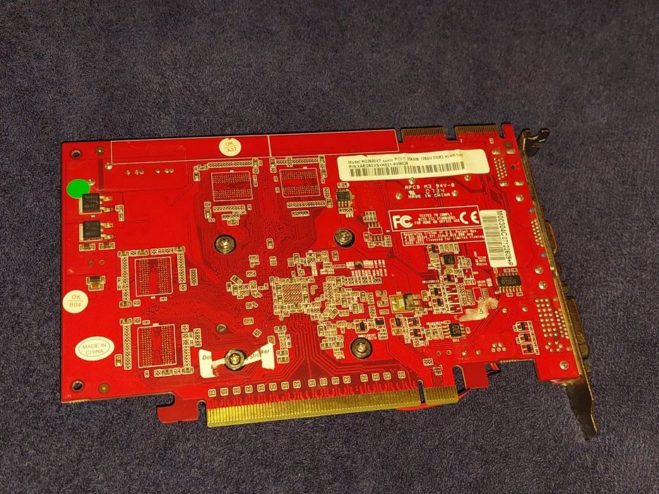 Відеоадаптер  HD2600XT