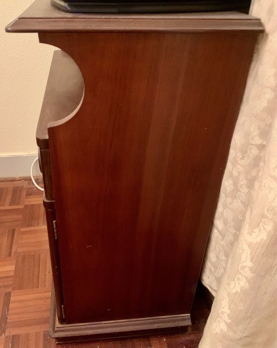 Movel de TV em madeira