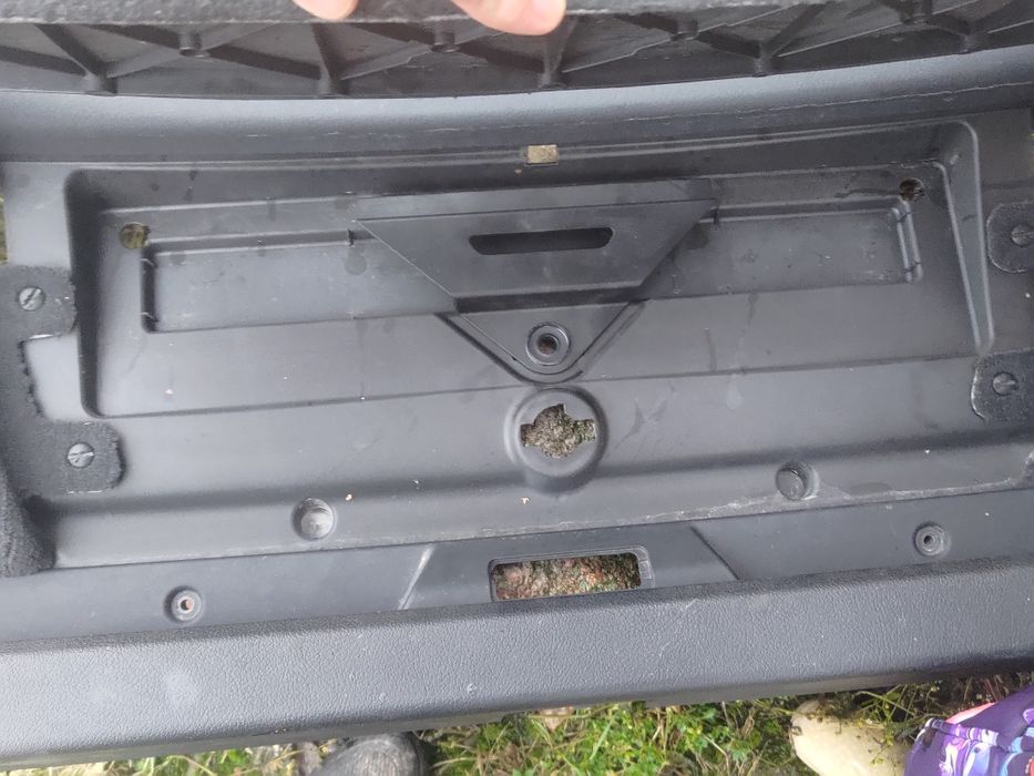 Продам обшивку на задню ляду універсал Audi A6 C6