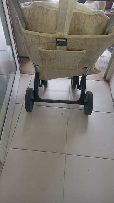 Carrinhos para compras/ diversos.
