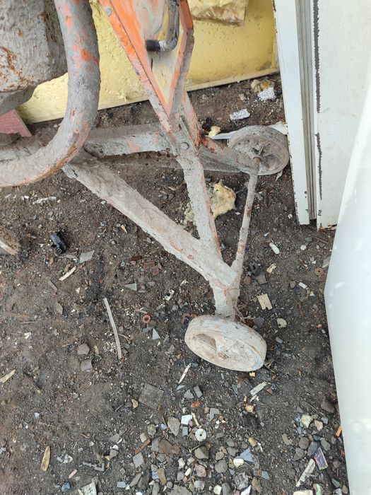 Продам бетономешалку б/у