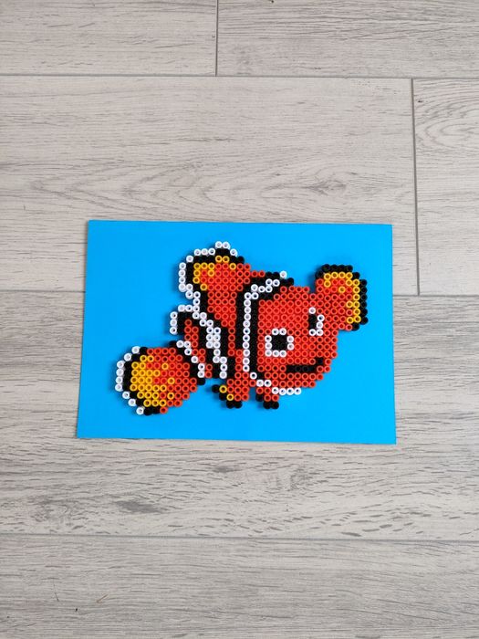 Rybka Nemo z koralików do prasowania Hama. Rękodzieło.