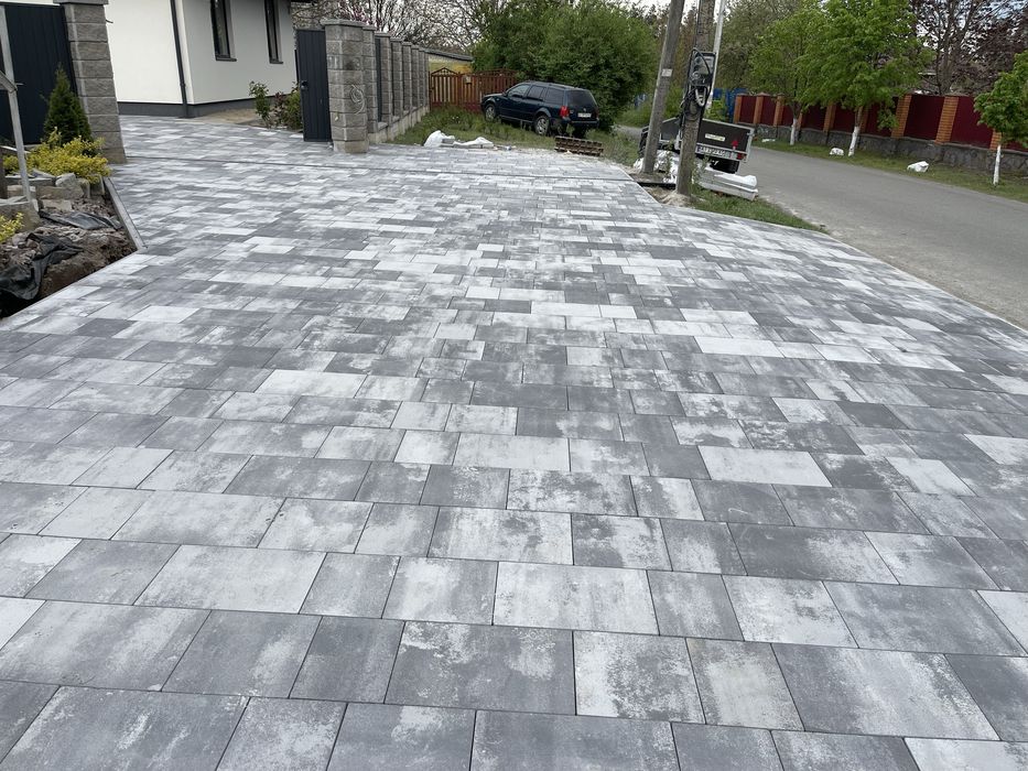 Укладка тротуарної плитки