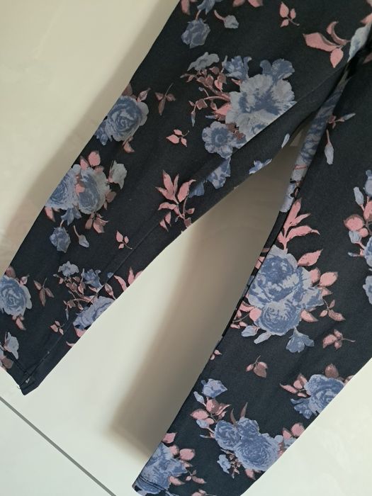 Legginsy w kwiaty Name It