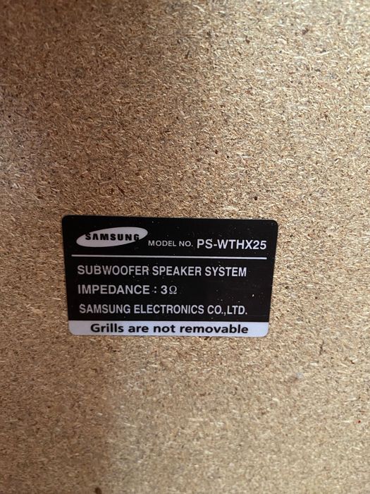 Subwoofer Samsung E coluna central