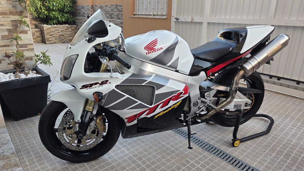 Honda CR500 e VTR1000
