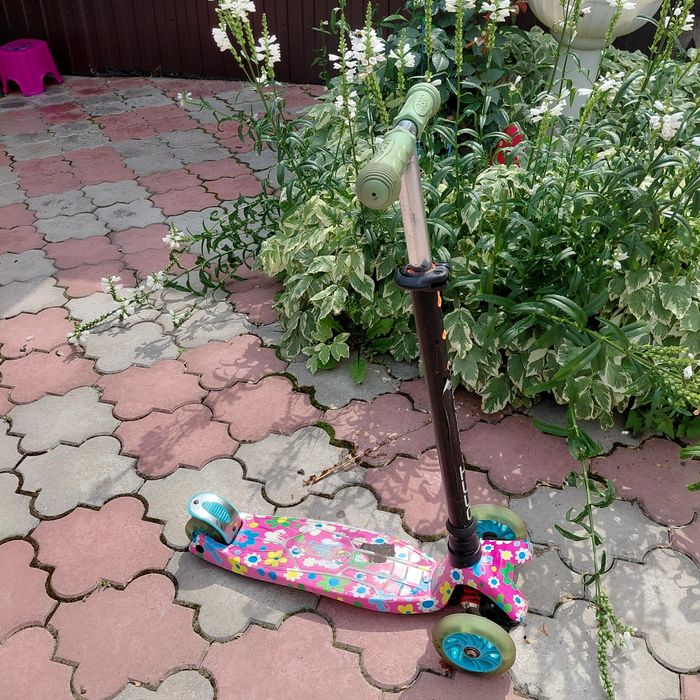 Самокат дитячий в гарному стані