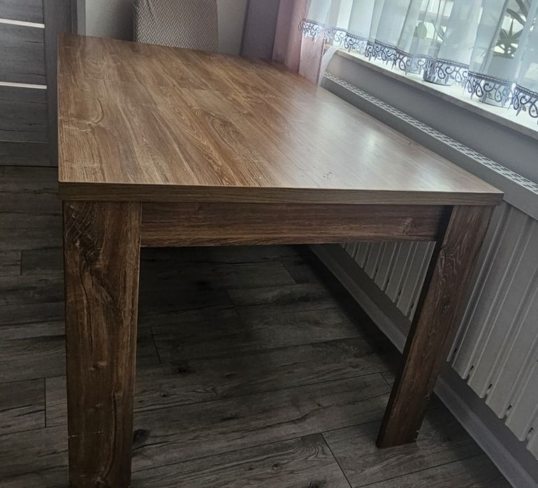Stol rozkladany do 240cm