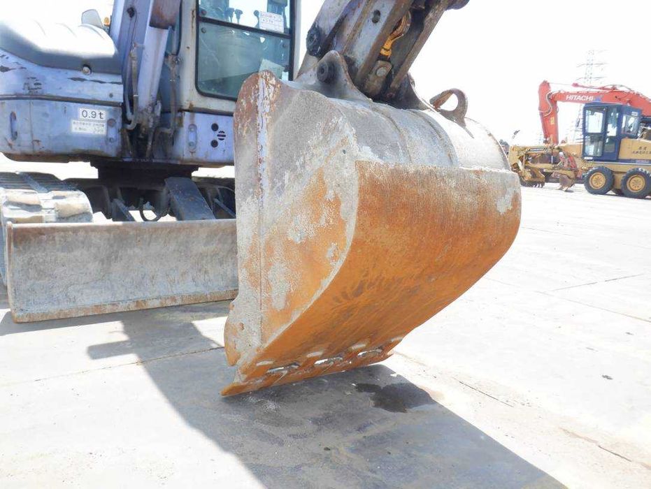 Экскаватор гусеничный Hitachi EX55UR-3