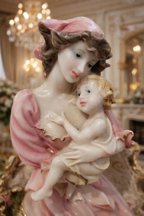 Элегантная статуэтка «Мать и дитя» • 21 см • Итальянская классика