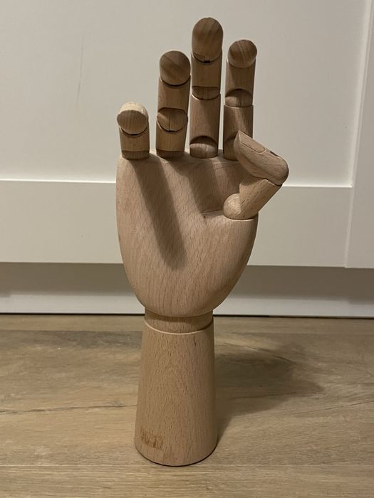 Drewniana ręka IKEA