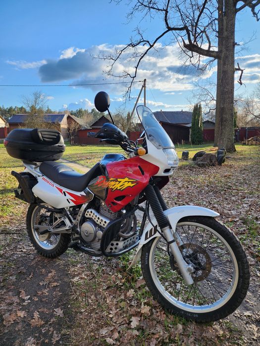 Продам Honda  Dominator 650