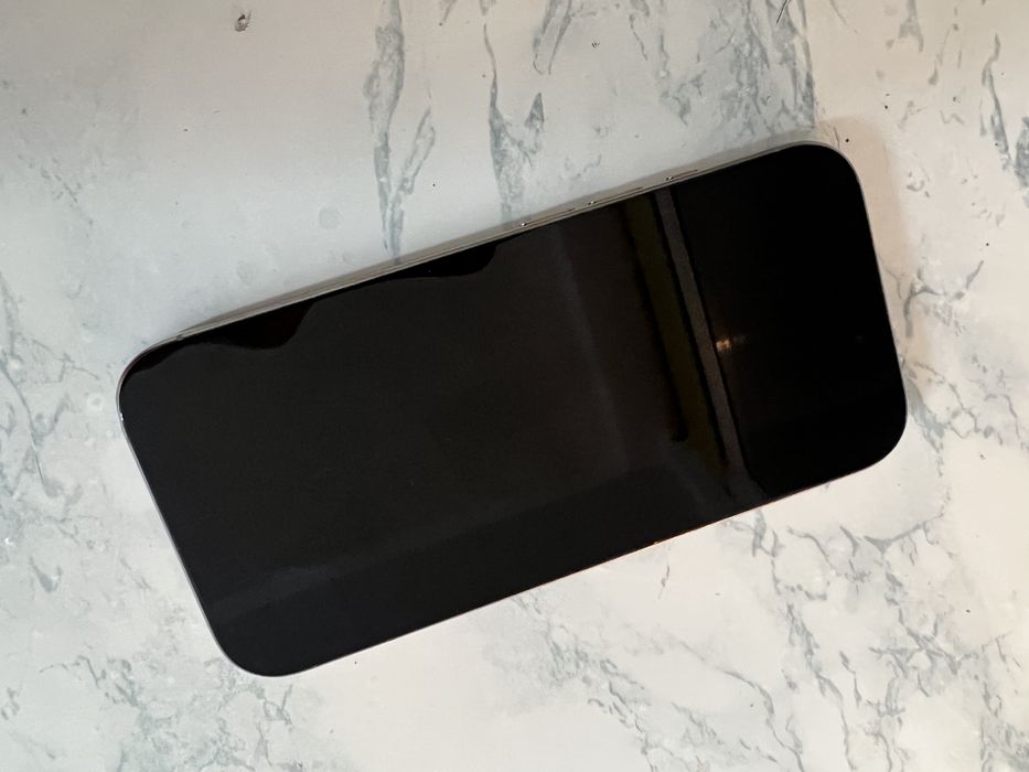 Iphone 16 pro 128gb na gwarancji