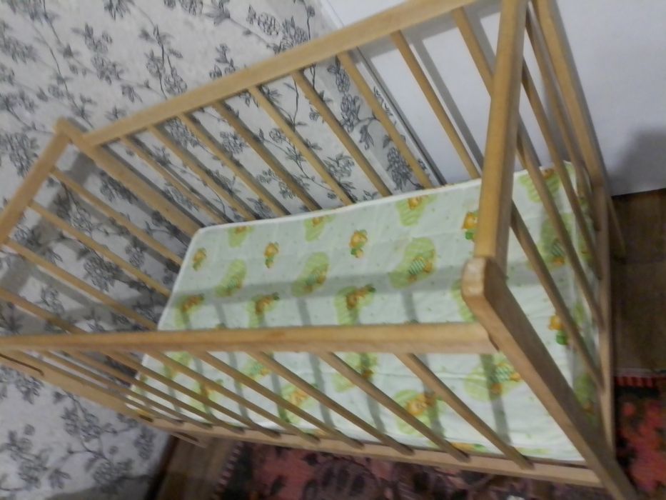 Дитяче ліжечко для хлопчика