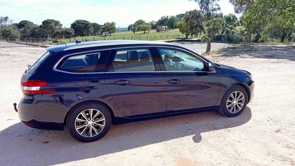 Peugeot 308 SW 1.2Puretech Allure de 130cv