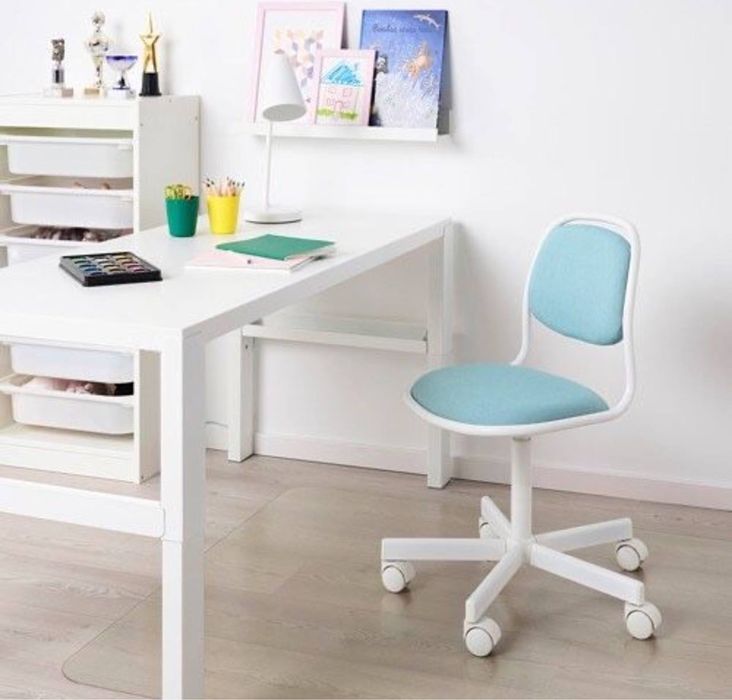 Дитяче крісло IKEA