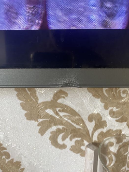 Продам смарт телевизор Hisence 43’’