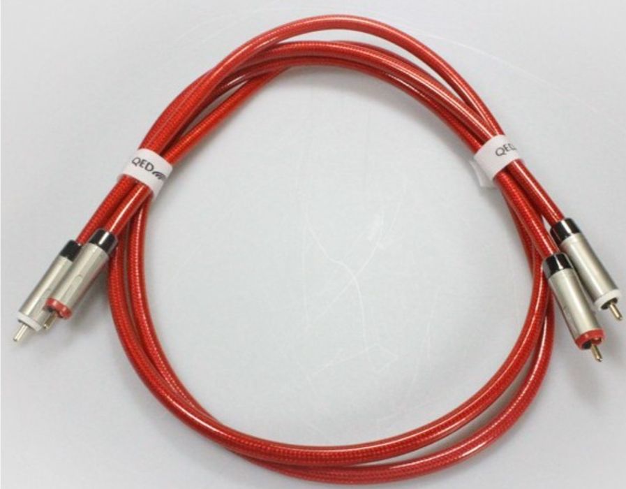 Cabos  de coluna Straightwire e Qed