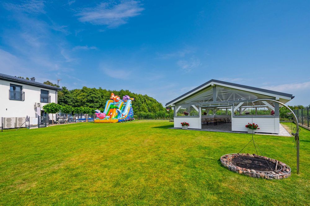 Domki z Krytym Basenem i Atrakcjami Wczasy Rodzinne nad Morzem Wicie