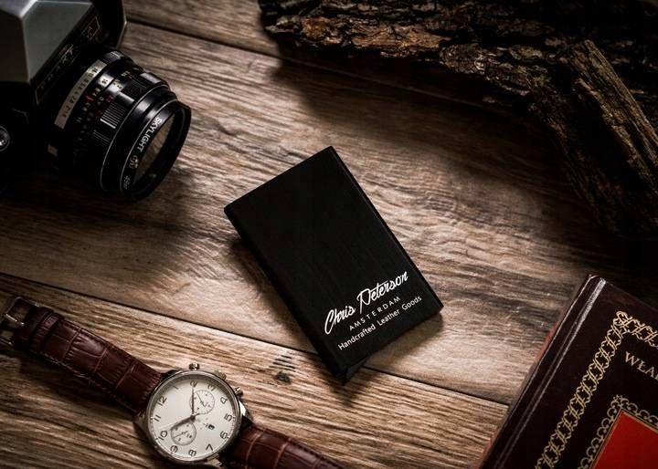 zestaw prezentowy: skórzany portfe męski i aluminiowe etui na karty