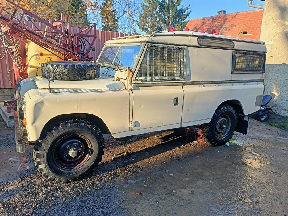 Land Rover Defender 2.6 benzyna mały przebieg 45 tyś.