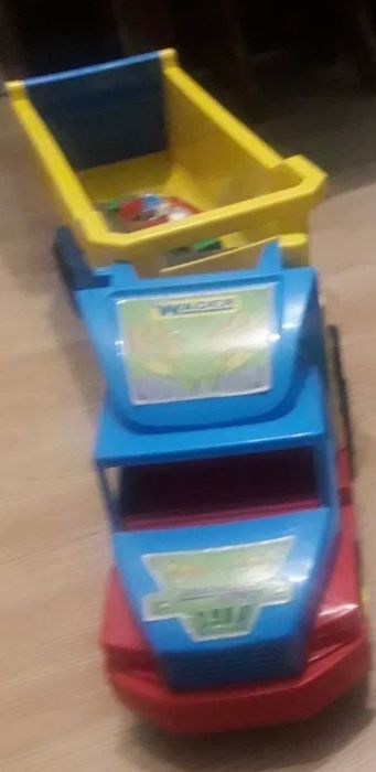 Игрушки для мальчика машинки , конструкторы , роботы , мягкие игрушки