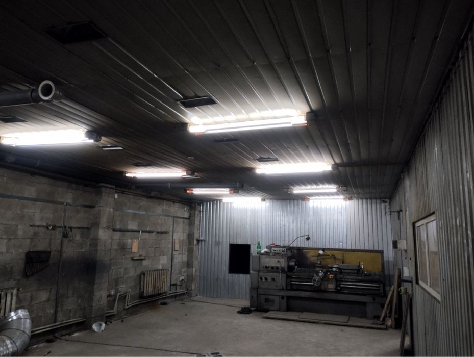 Виробниче, та складське приміщення