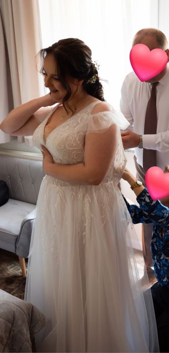 Suknia ślubna z gorsetem i odpinanymi motylkami