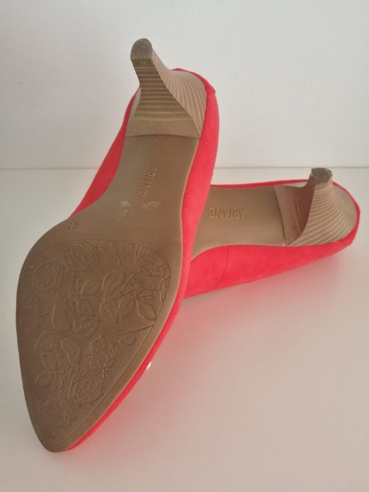 czółenka typu "szpilki" czerwone