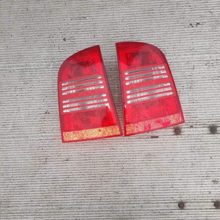 Стопи фанарі задні scoda octavia Tour.