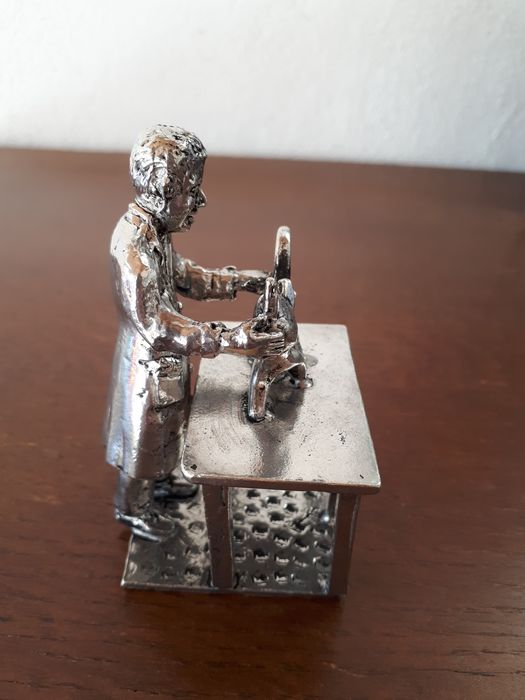 Boneco de estanho 95% Veterinário