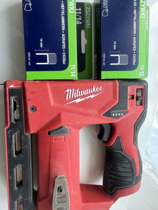 Скоби  10,6мм(Т50)/5000шт для молоткових степлерів Milwaukee