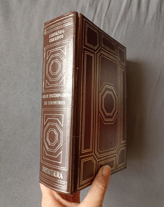 Hiszpański słownik synonimów. Gran Diccionario de Sinonimos BRUGERA