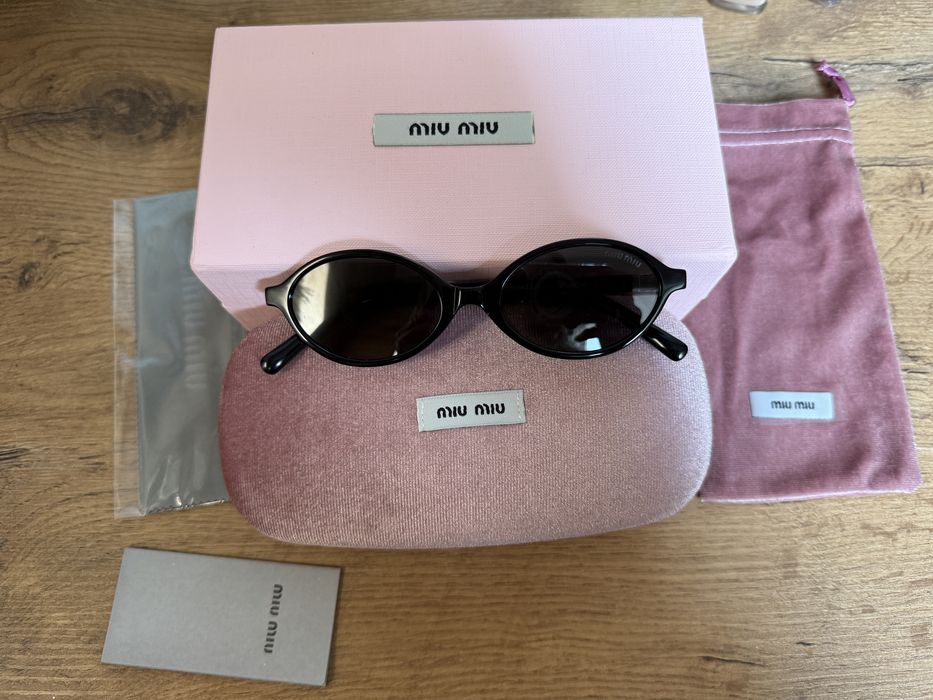 Okulary przeciwsłoneczne Miu Miu czarne