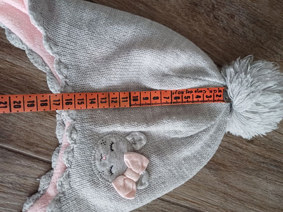 Czapki H&M r. 74 dla bliźniaczek