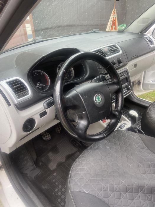Skoda roomster  2008 1.4 диз