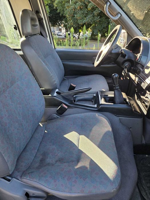 Imaculada Nissan Vanette 2.3D (5 Lugares / Mista) Vários Extras
