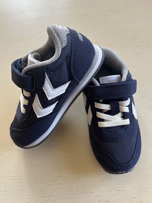 Кросівки hummel 24р.