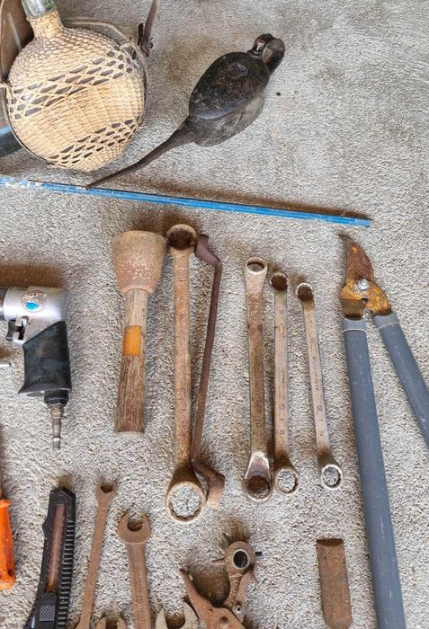 Várias Ferramentas Antigas