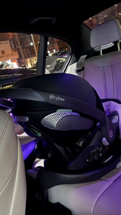 Продам автокрісло Cybex Cloud T