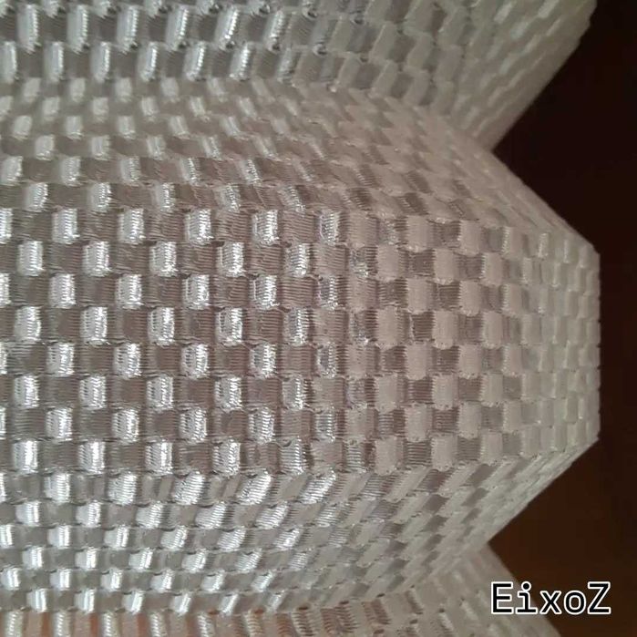 Candeeiro de mesa E27 com Lâmpada LED - NOVO Ref: 004