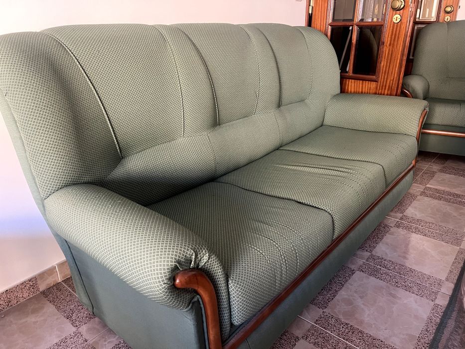 Conjunto de Sofás - Principal e dois individuais;