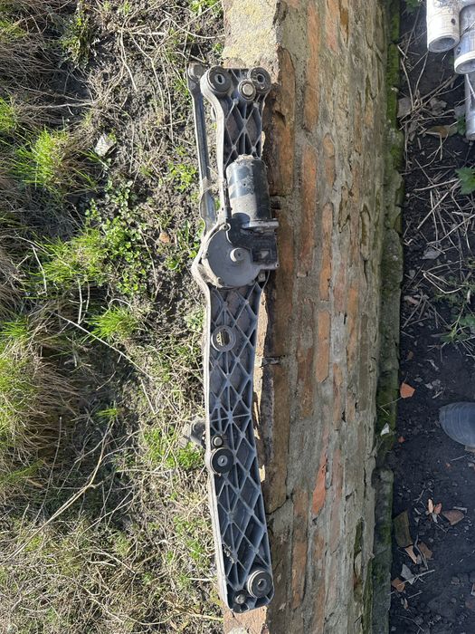 Трапеція дворників бмв е39