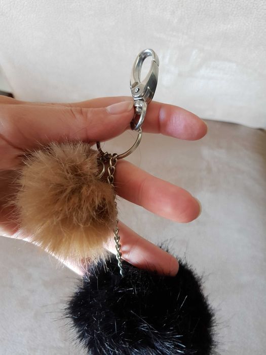 Porta-Chaves Preto e Beje