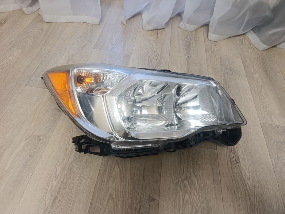 Фара передняя правая Subaru Forester 14-16 SJ (дорестайлинг)