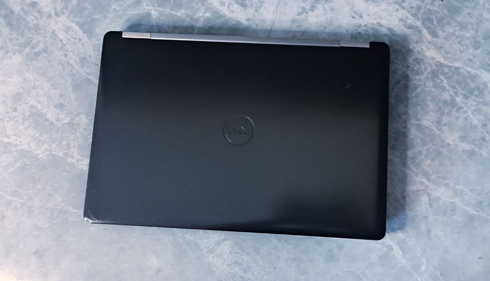 Ігровий Ноутбук DELL / AMD R7 M379 / i7-6820HQ / DDR4 8GB / SSD 256 m2