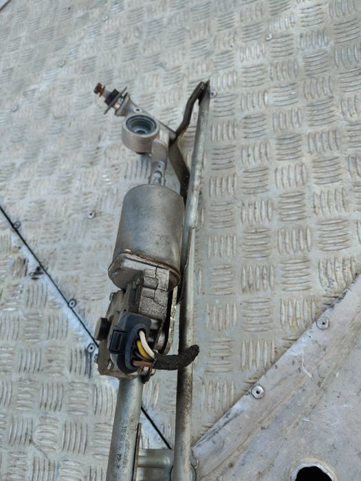 Mechanizm wycieraczek silniczek wycieraczek opel Zafira 2008 r