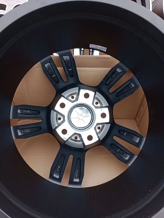 Felgi Aluminiowe Nowe 5x120 r18 8,5j et20 BMW m2 m3 m4 e60 e61 e63 e64