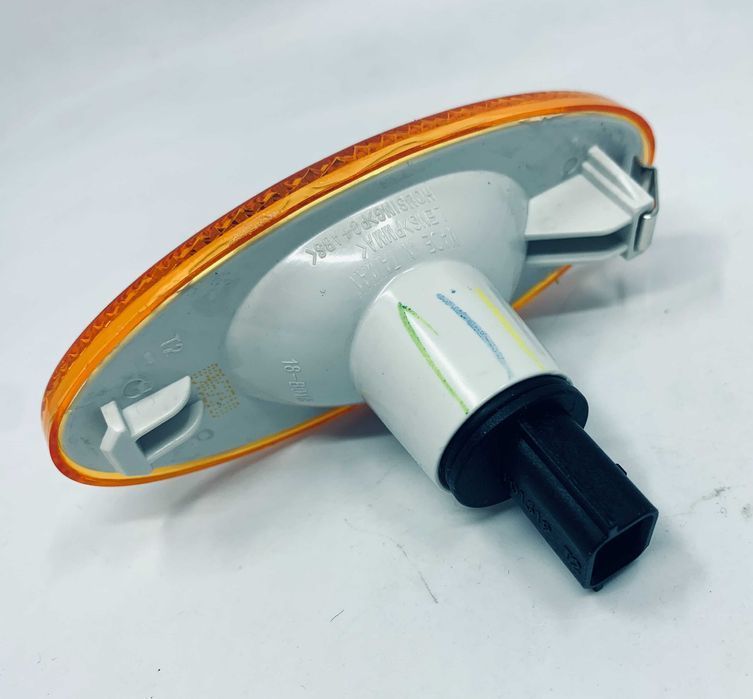 Obrysówka lampa obrysowa z wtyczką Renault Master Opel Movano