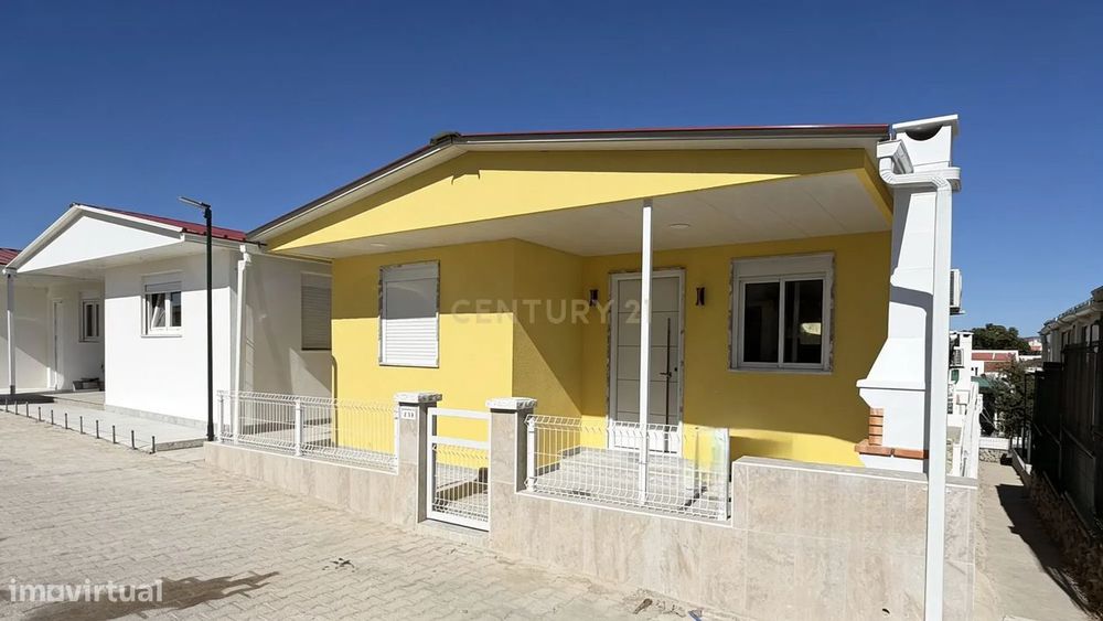 Cedência De Benfeitoria - Moradia T2 Nova E Moderna No Parque Verde —